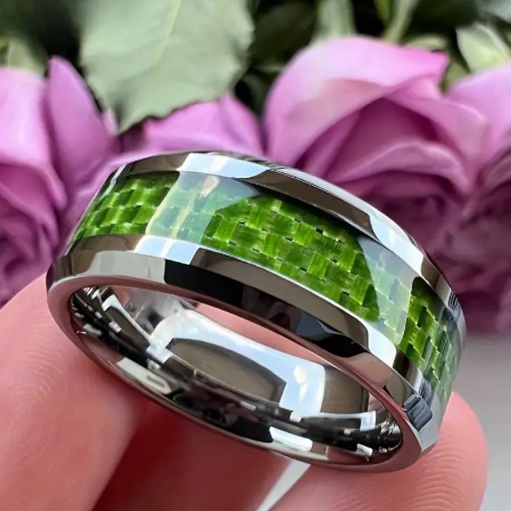 Men’s Stainless Steel Silver/Green 8mm Shiny Finish Band Size 9